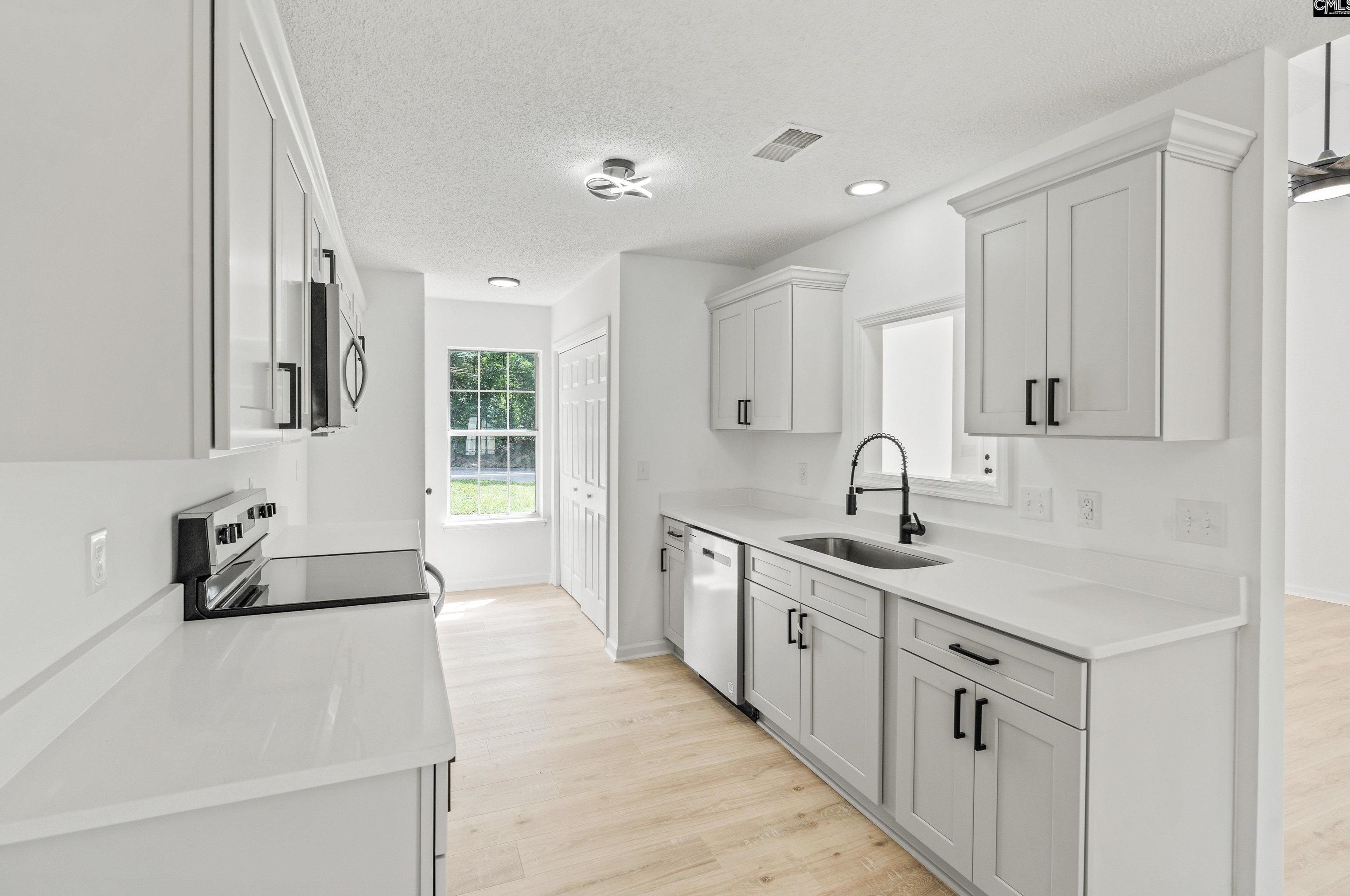 326 Frst Grv Ln, Columbia SC  exterior