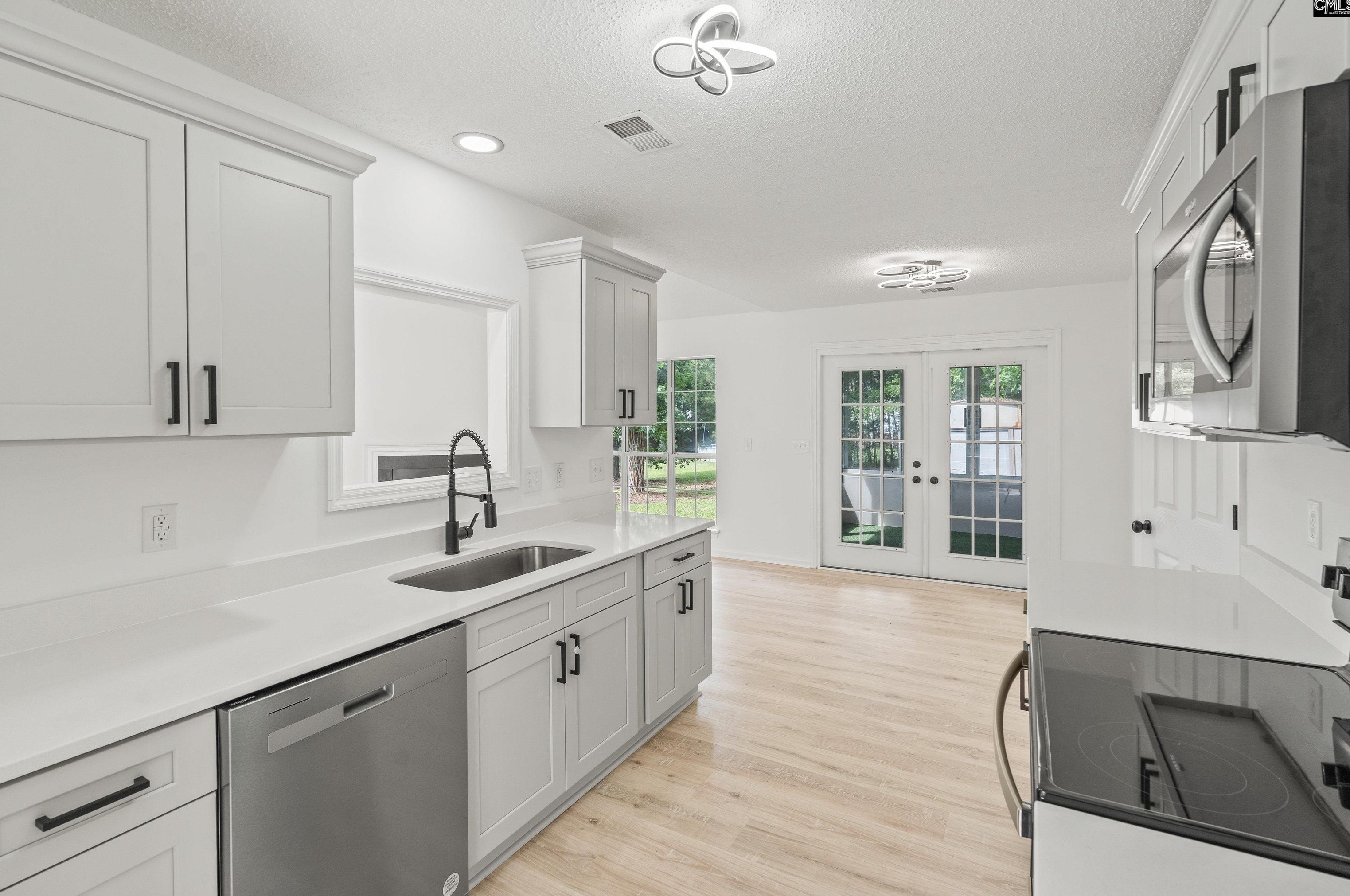 326 Frst Grv Ln, Columbia SC  exterior