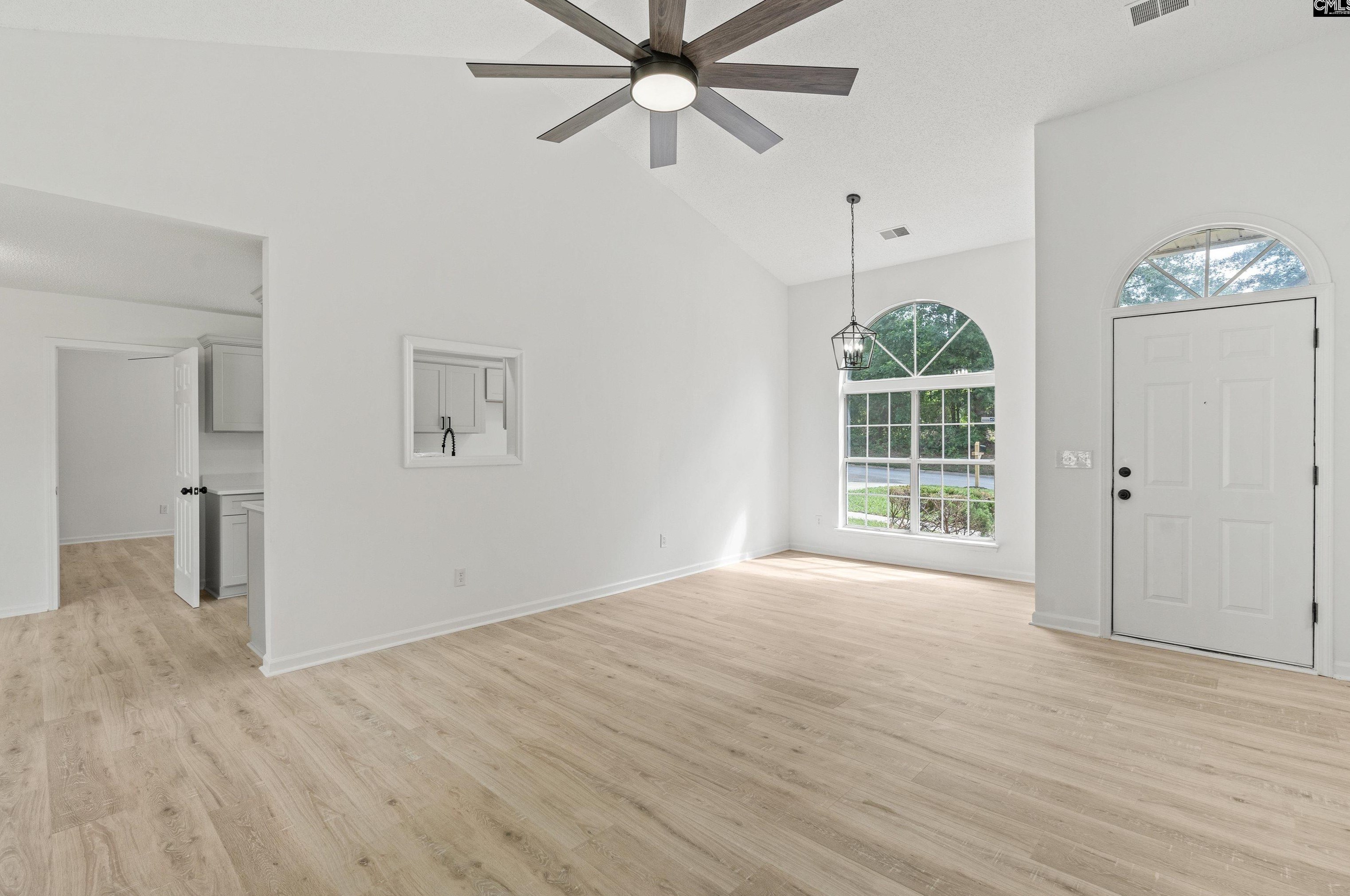 326 Frst Grv Ln, Columbia SC  exterior