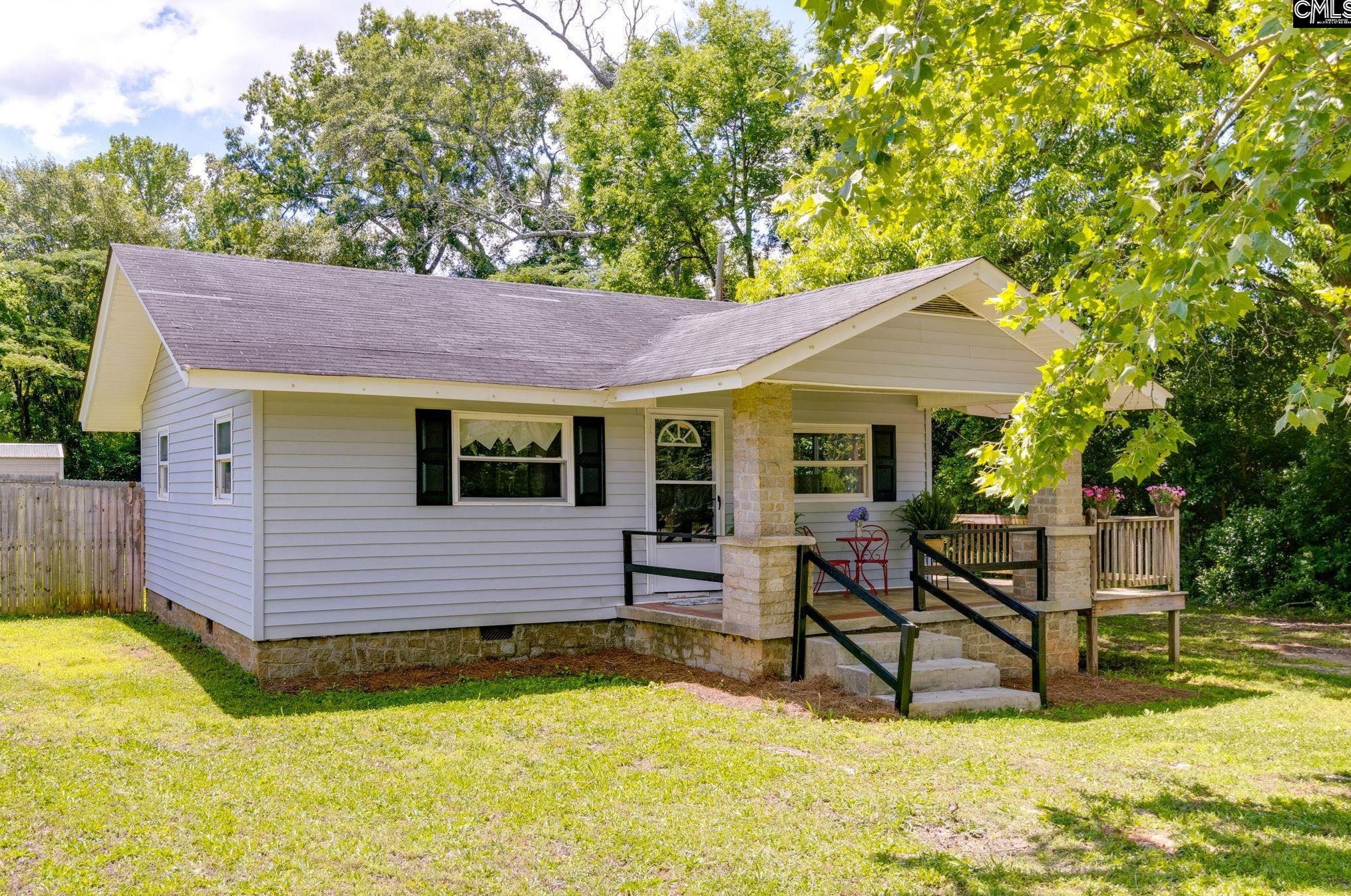 215 Drayton St, Winnsboro Mills, SC 29180-1219