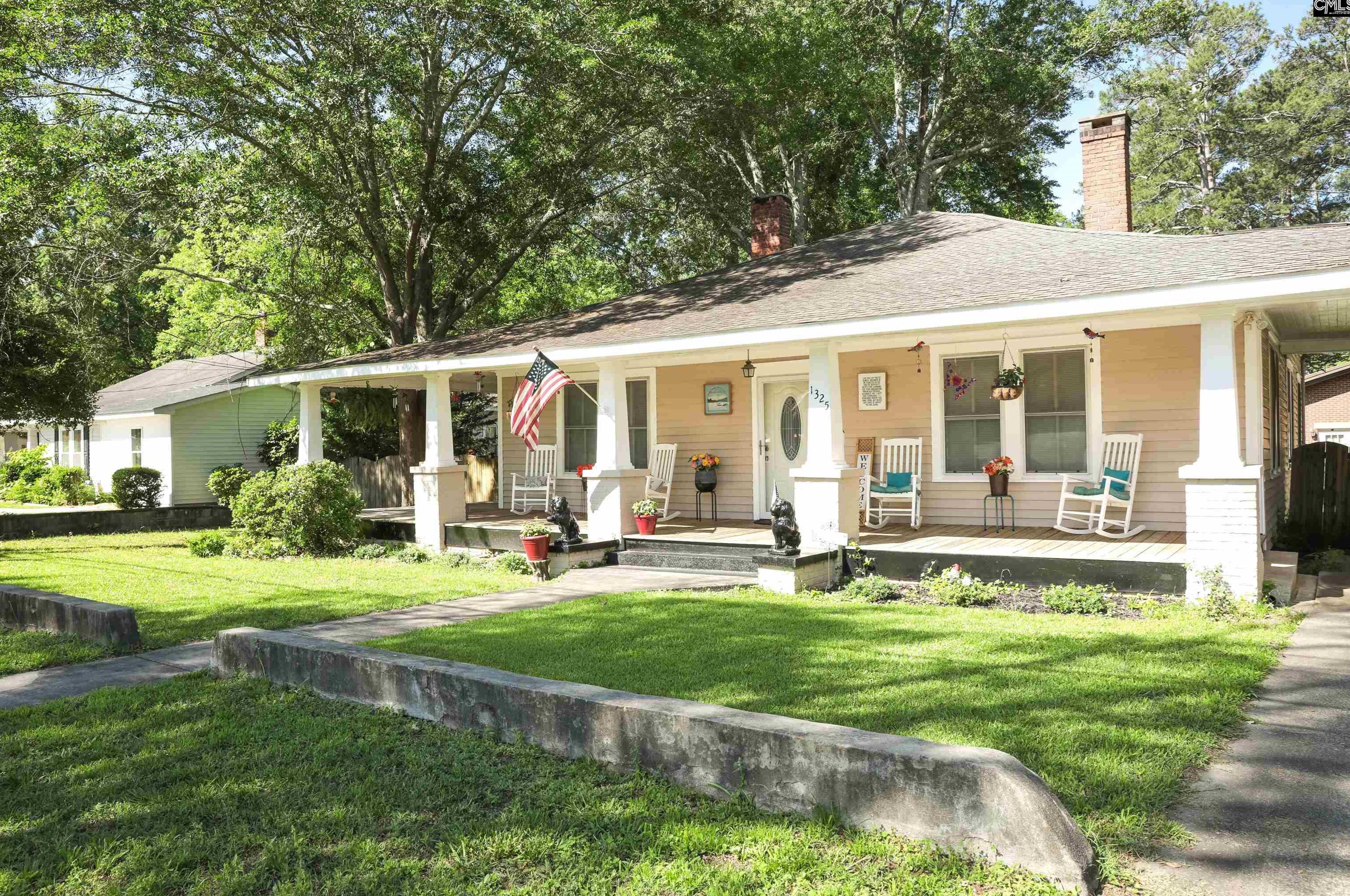 1325 Hunt St, Newberry, SC 29108-3035