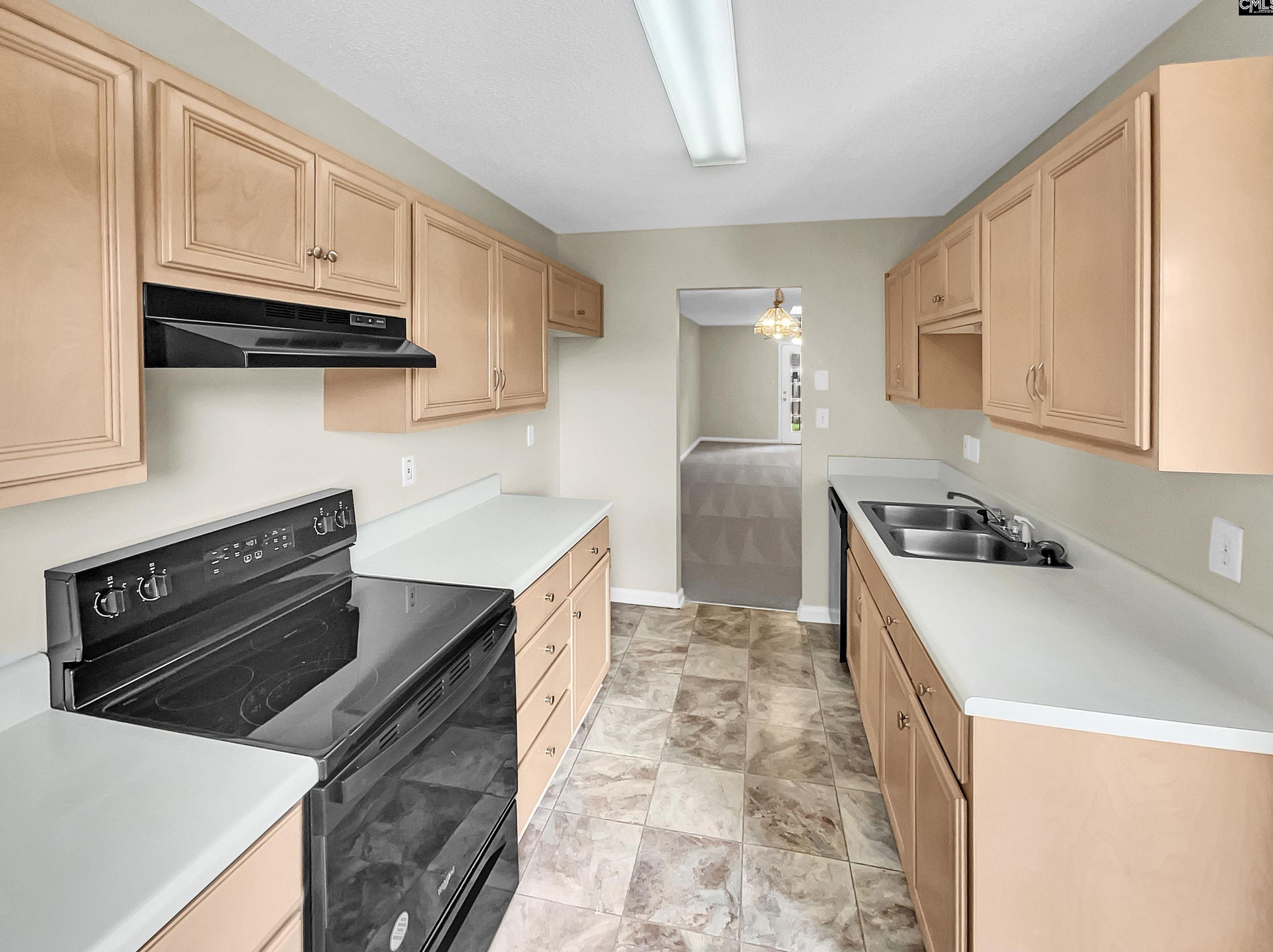 183 Tawny Branch Rd, Columbia, SC 29212-3527