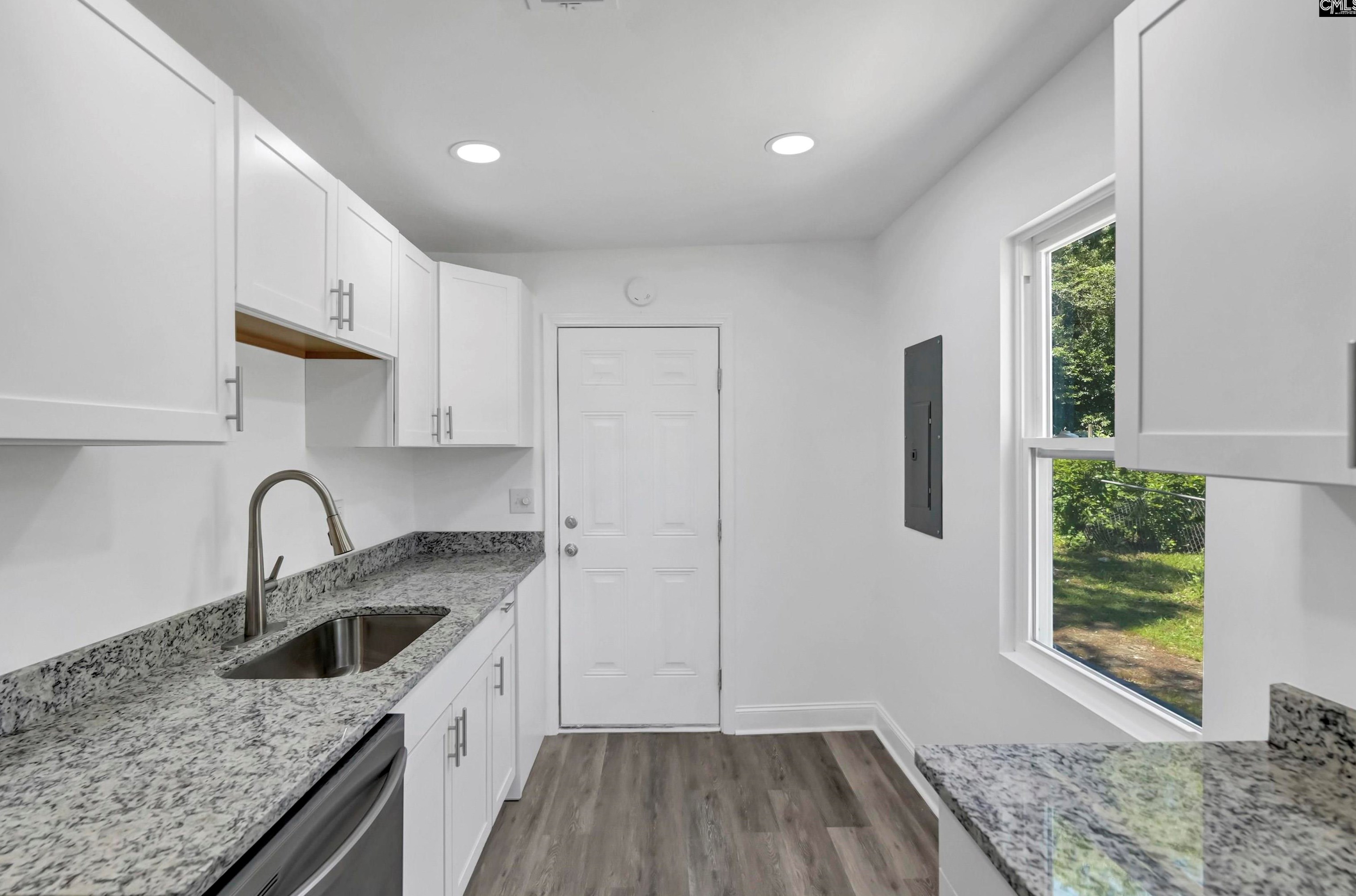 304 Isaac St, Columbia SC 29203-5023 exterior