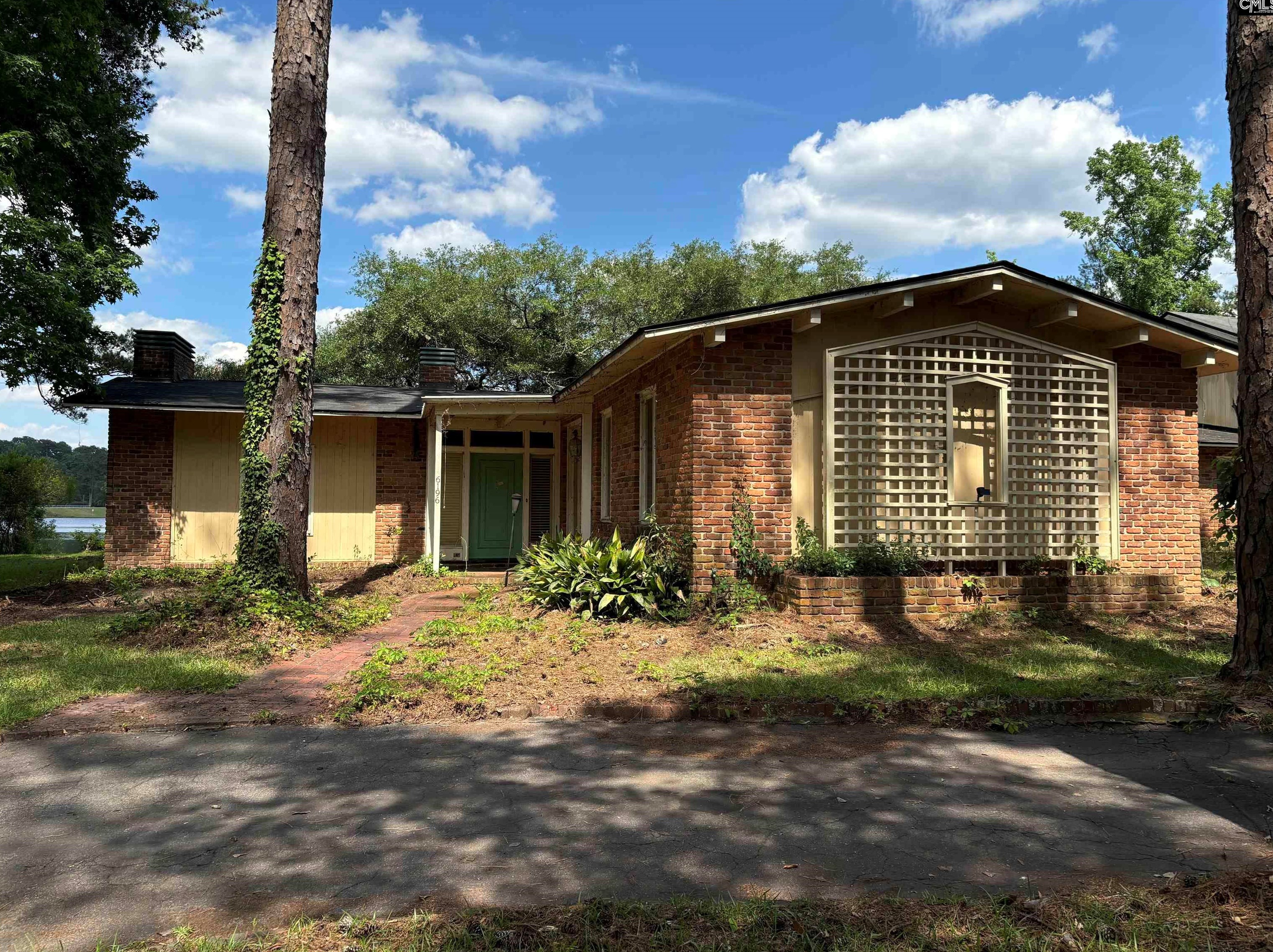 6196 Eastshore Rd, Columbia, SC 29206-4310