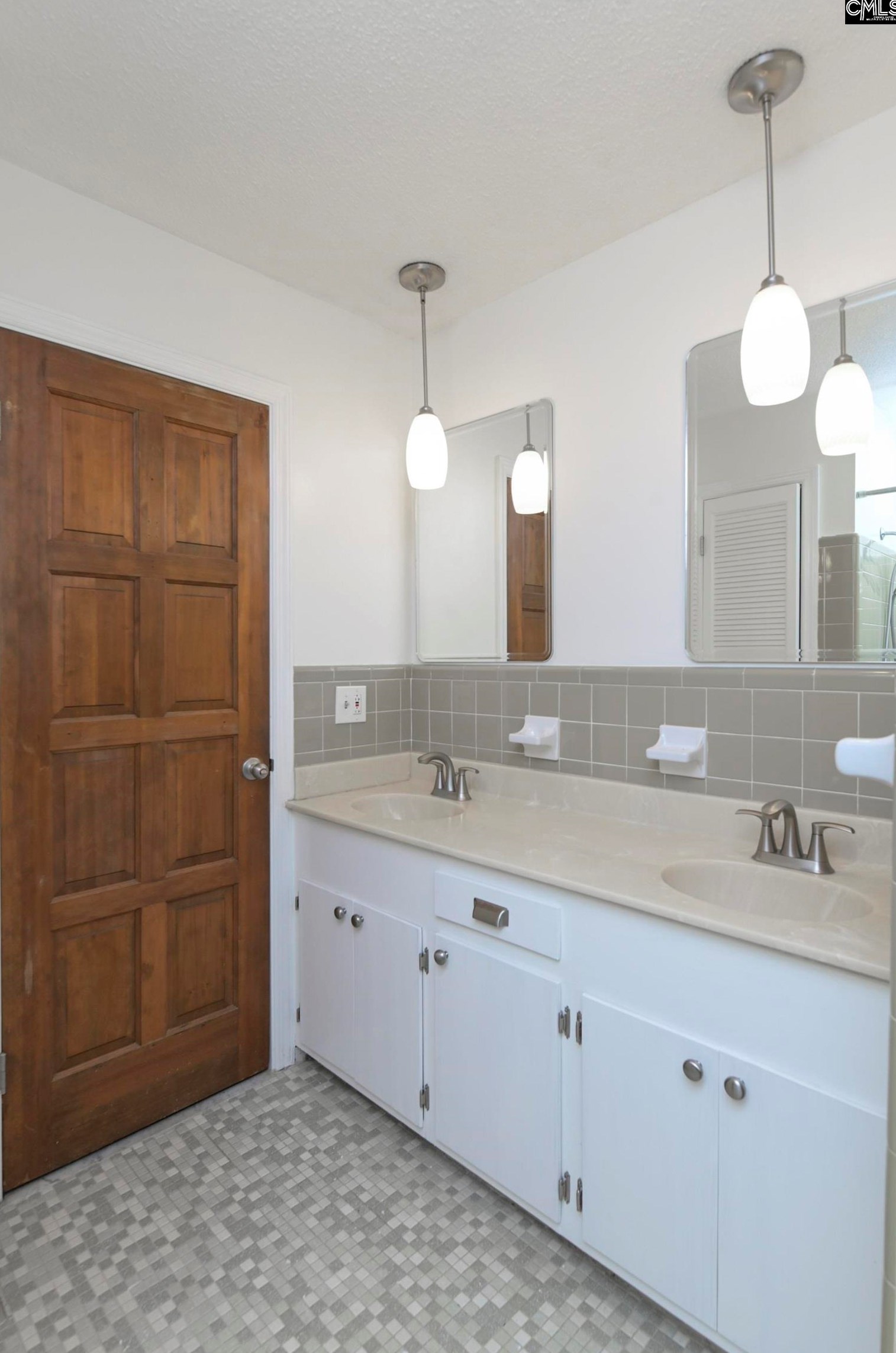 301 Leton Dr, Columbia SC 29210-4215 exterior