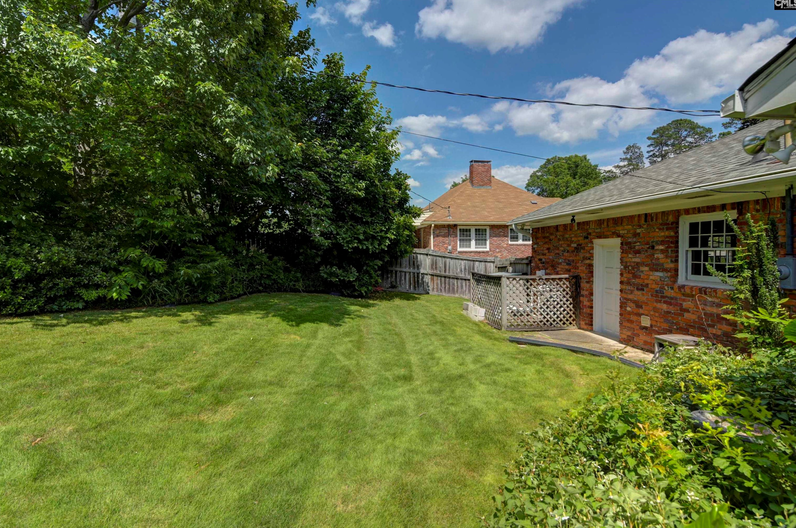 301 Leton Dr, Columbia SC 29210-4215 exterior