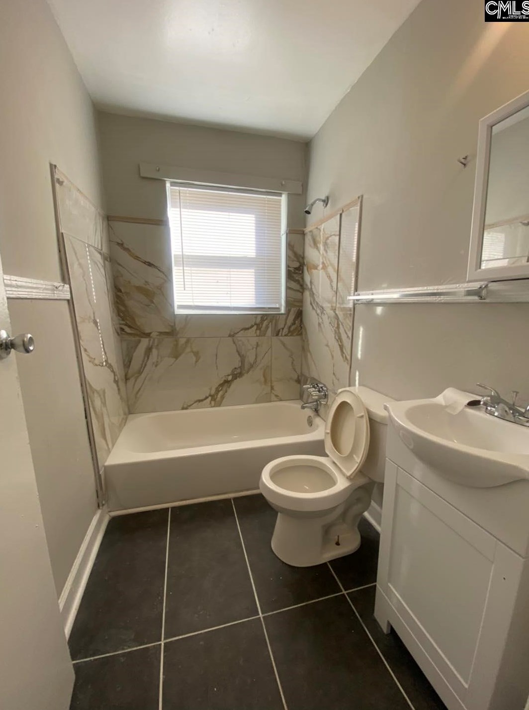 2413 Laurel St, Columbia SC 29201-2623 exterior