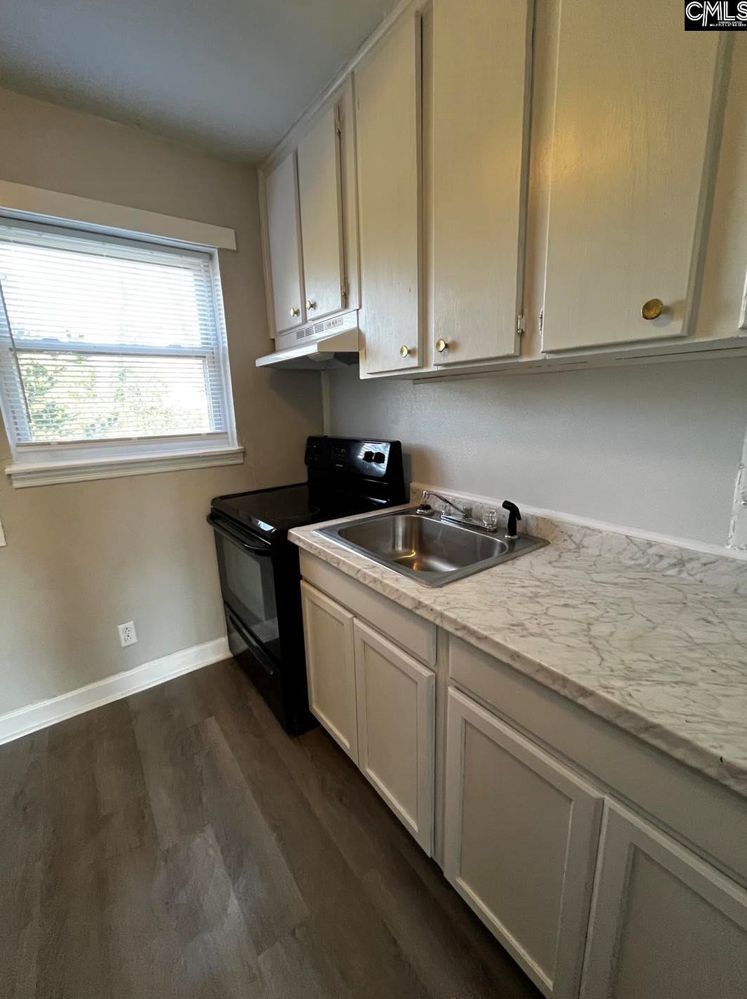 2413 Laurel St, Columbia SC 29201-2623 exterior