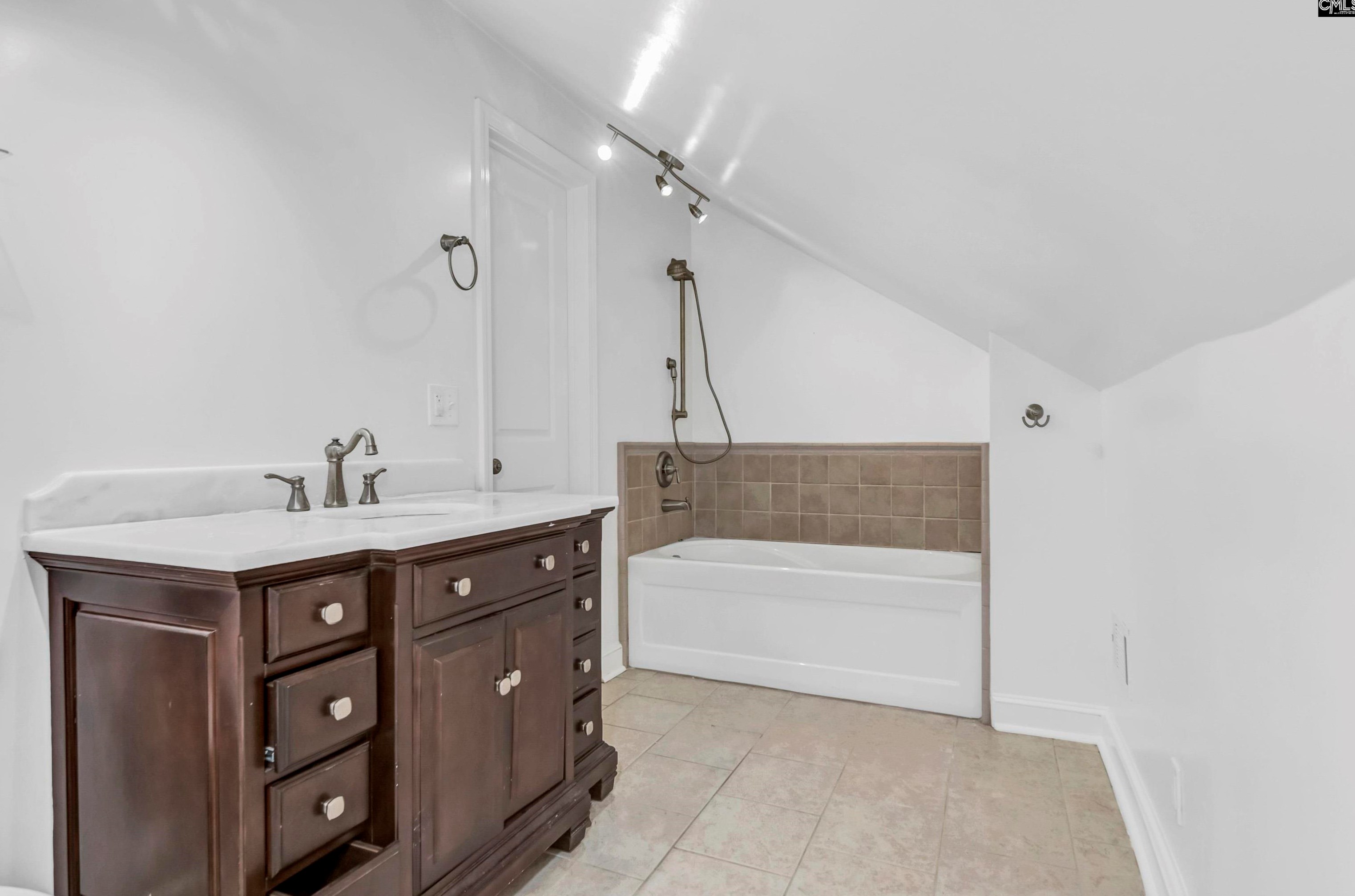 3604 Monroe St, Columbia SC 29205-3519 exterior