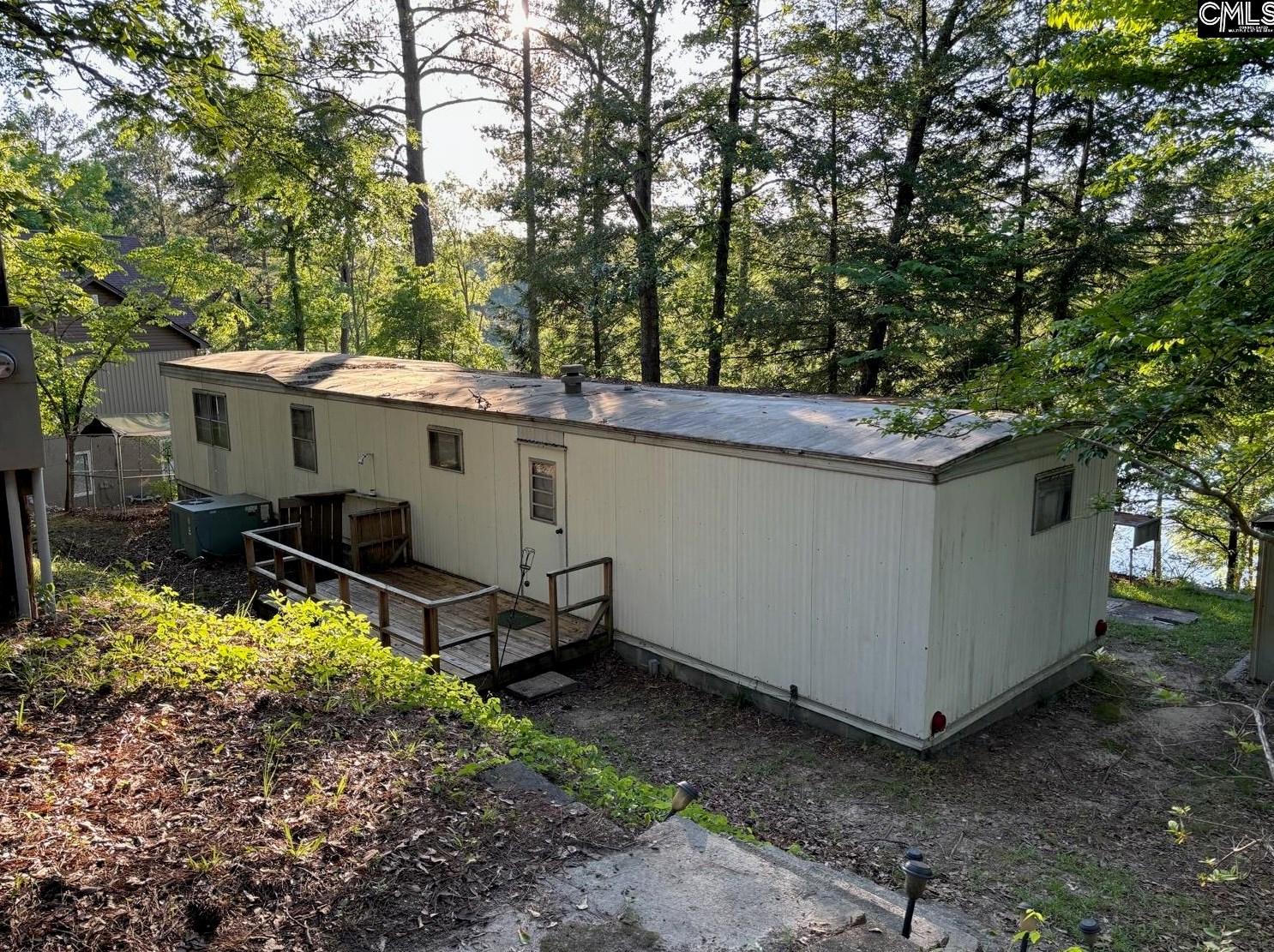 411 Kingfisher Dr, Smallwood, SC 29130-8826