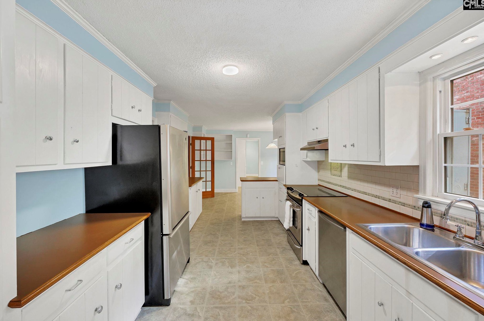 400 Lydgate Dr, Columbia SC 29210-4219 exterior