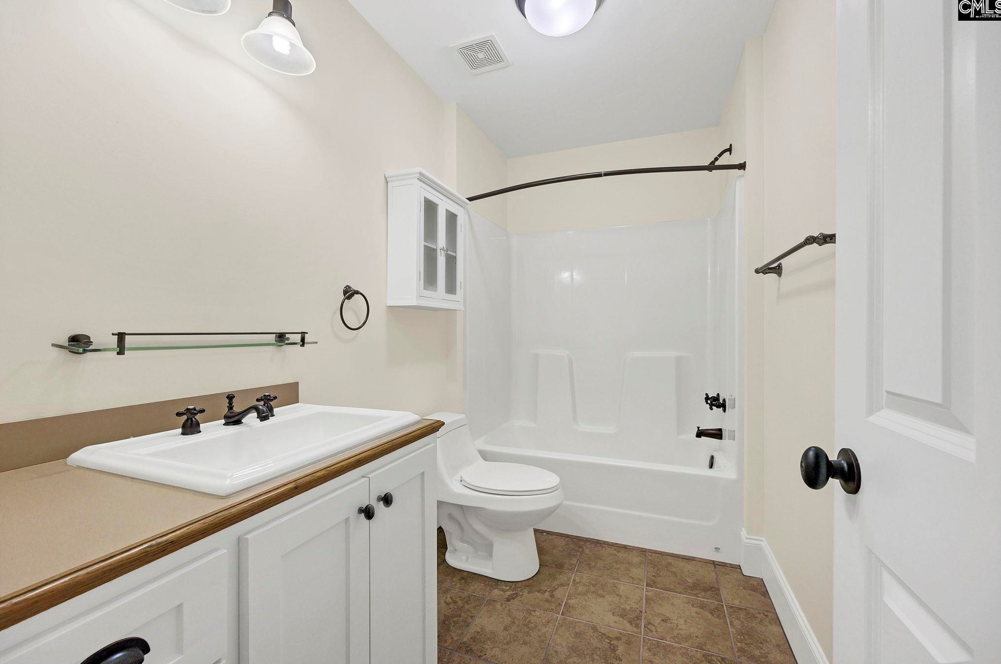 400 Lydgate Dr, Columbia SC 29210-4219 exterior