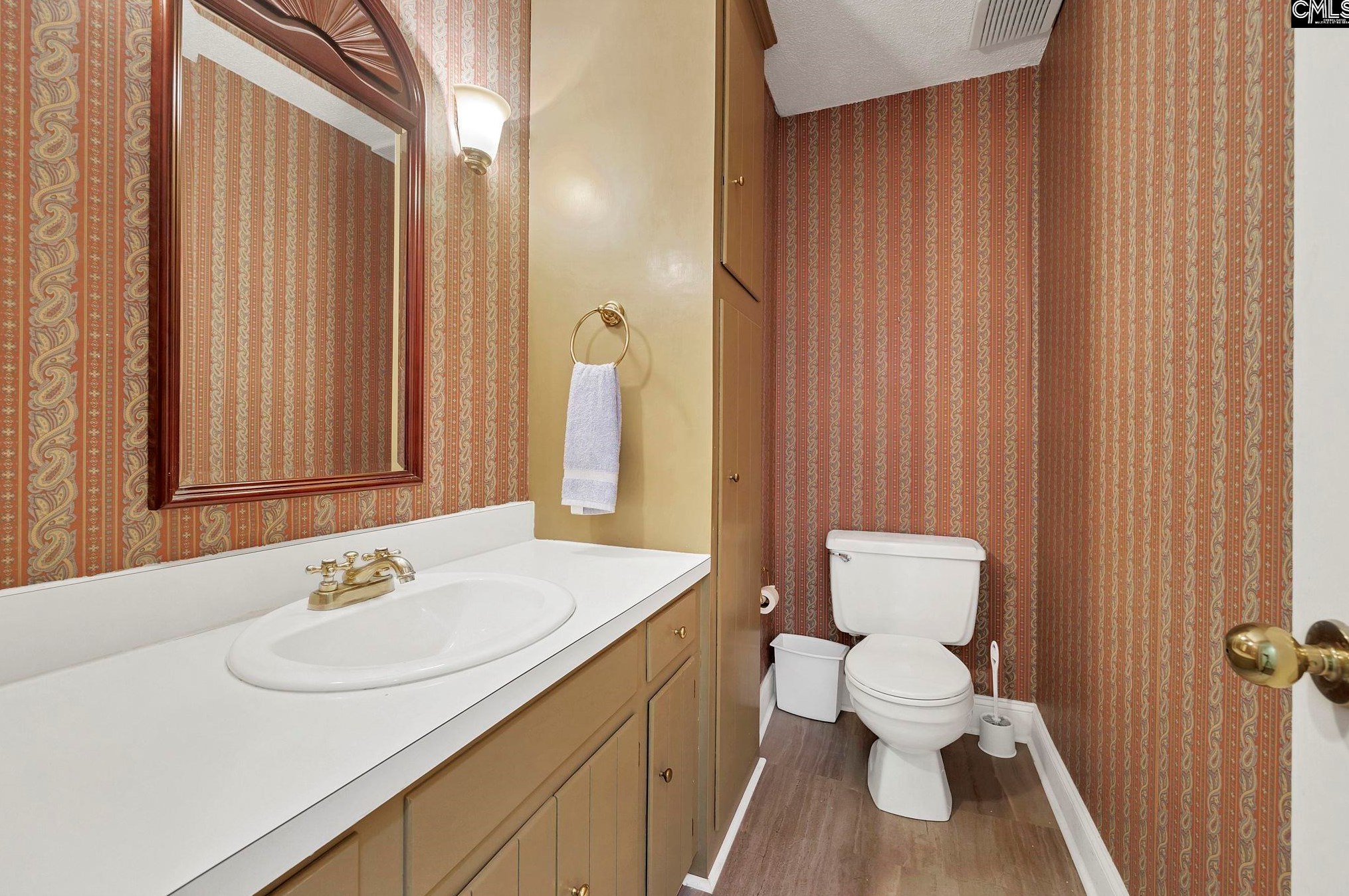 400 Lydgate Dr, Columbia SC 29210-4219 exterior