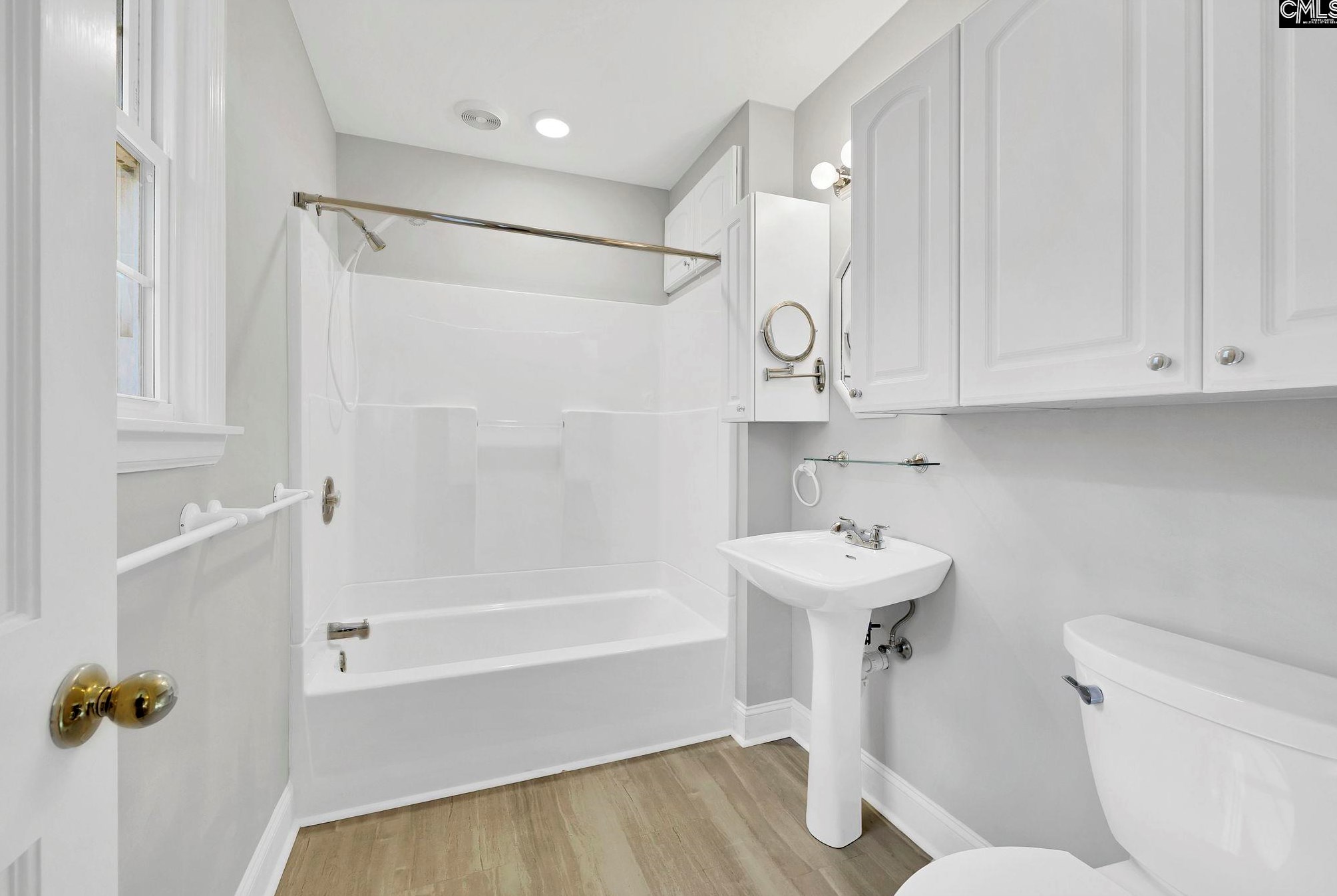 400 Lydgate Dr, Columbia SC 29210-4219 exterior