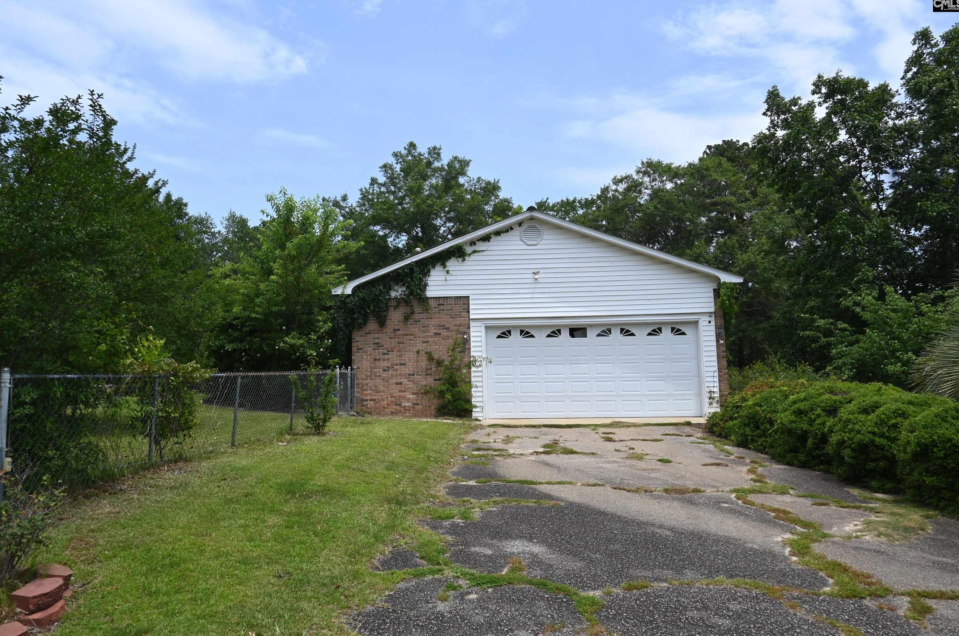21 Precipice Rd, Red Hill, SC 29020-4811