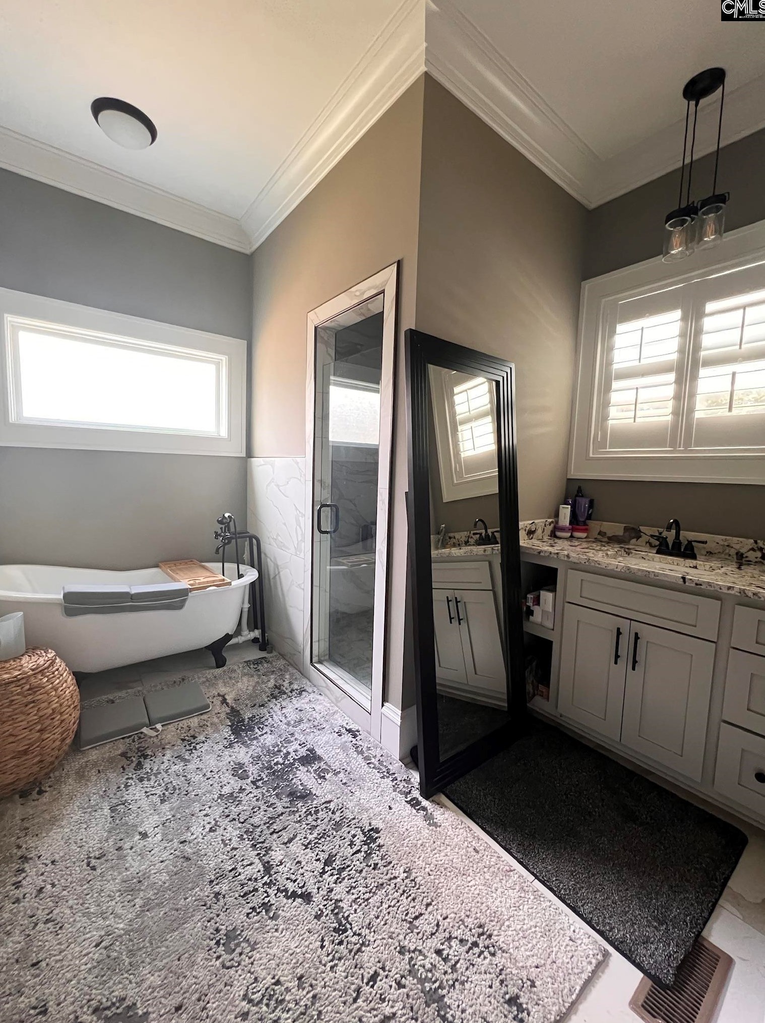 1028 Bryan St, Columbia SC 29201-2137 exterior