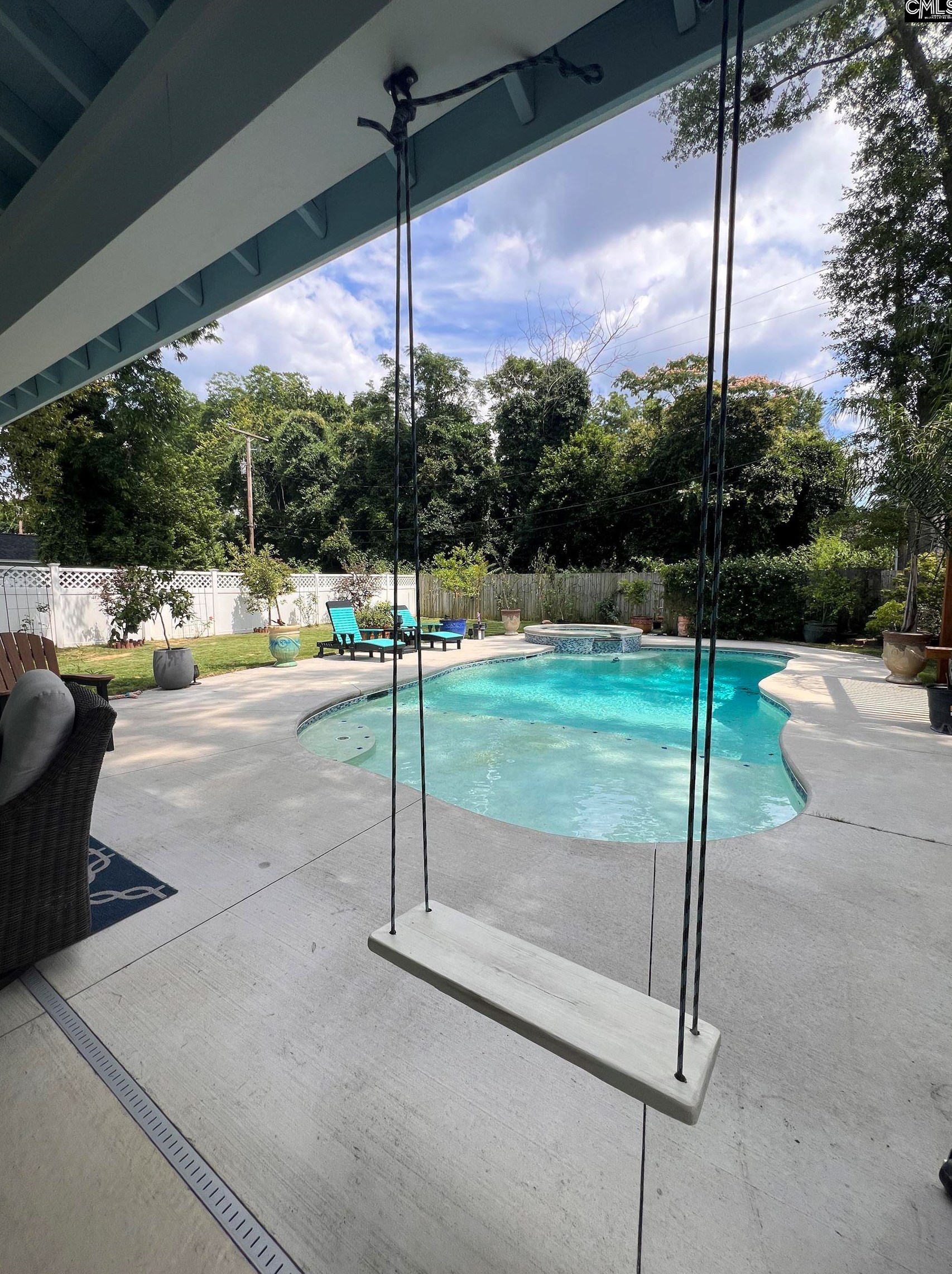 1028 Bryan St, Columbia SC 29201-2137 exterior