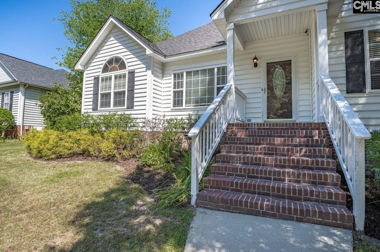 211 Pickwick Dr, Columbia, SC 29223-8245