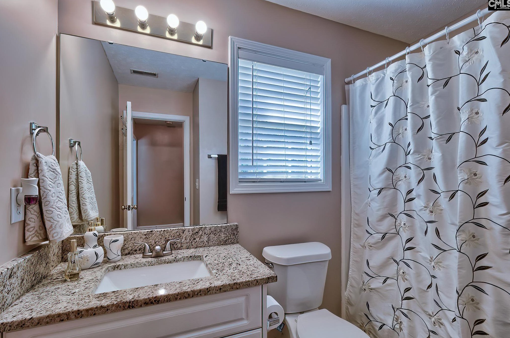 121 Grandview Cir, Columbia SC 29229-9563 exterior