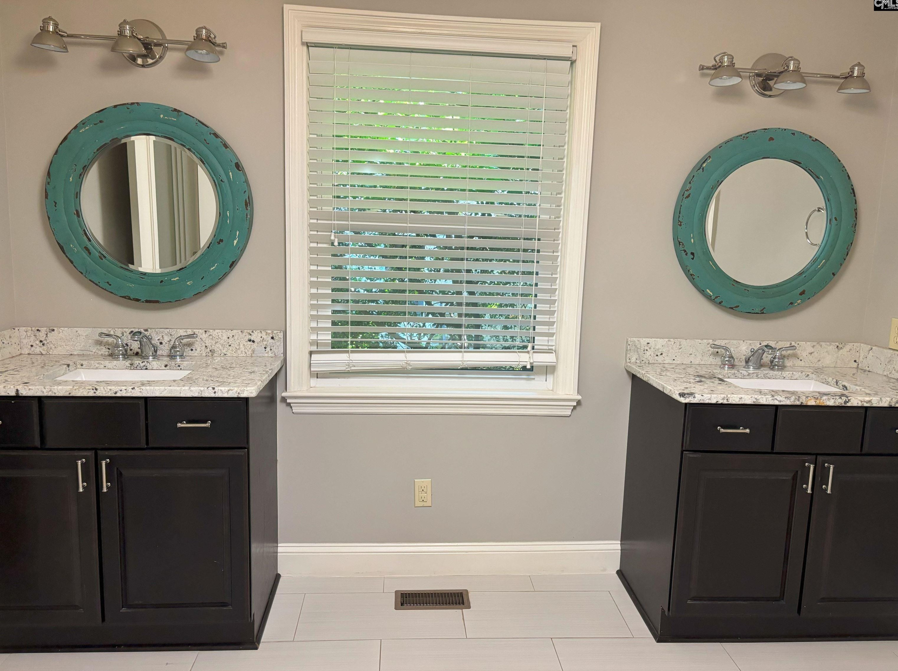 1337 Sunnyside Dr, Columbia SC 29204-3365 exterior