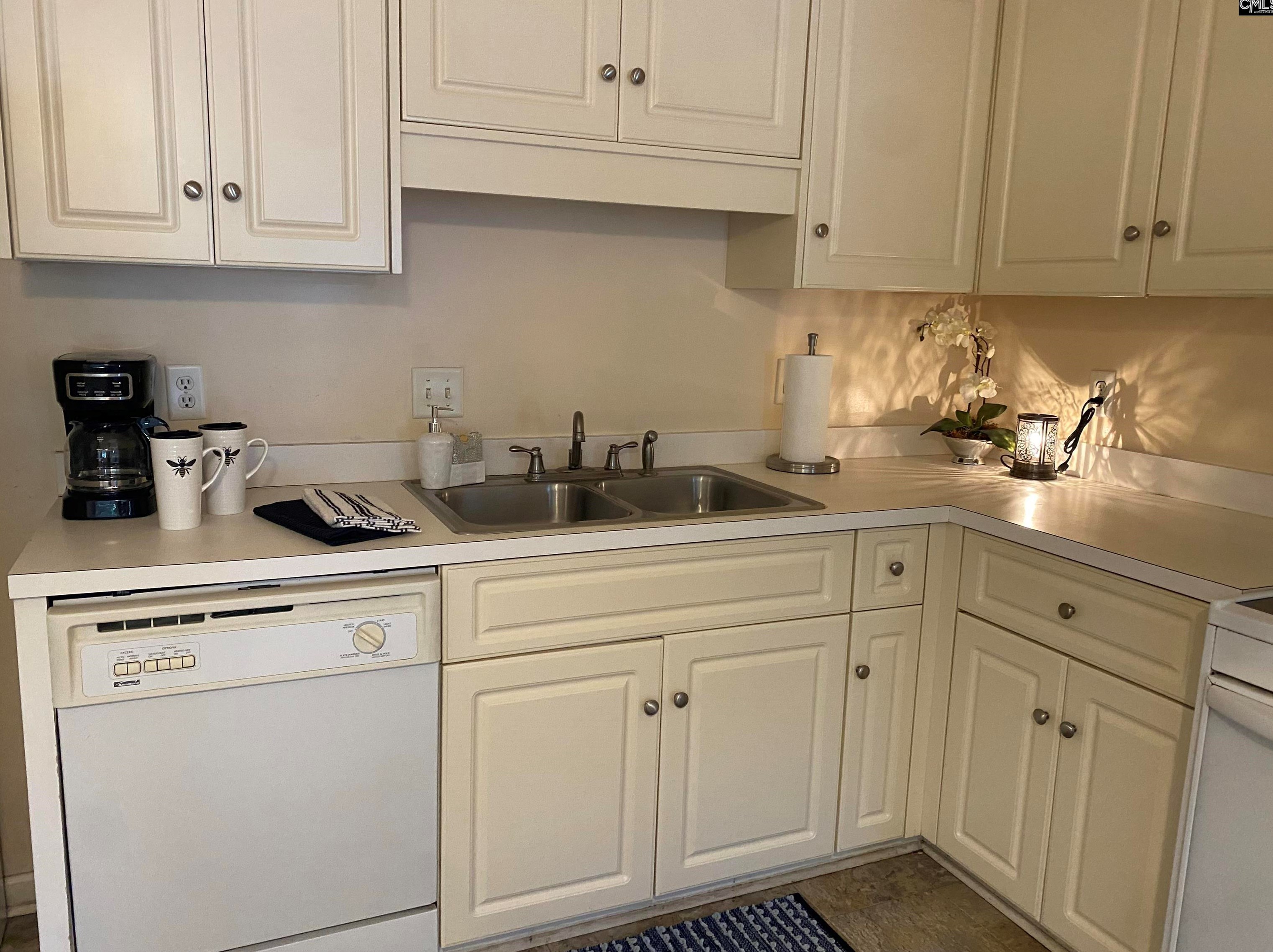 1319 Parliament Lk Dr, Columbia SC 29223-1970 exterior