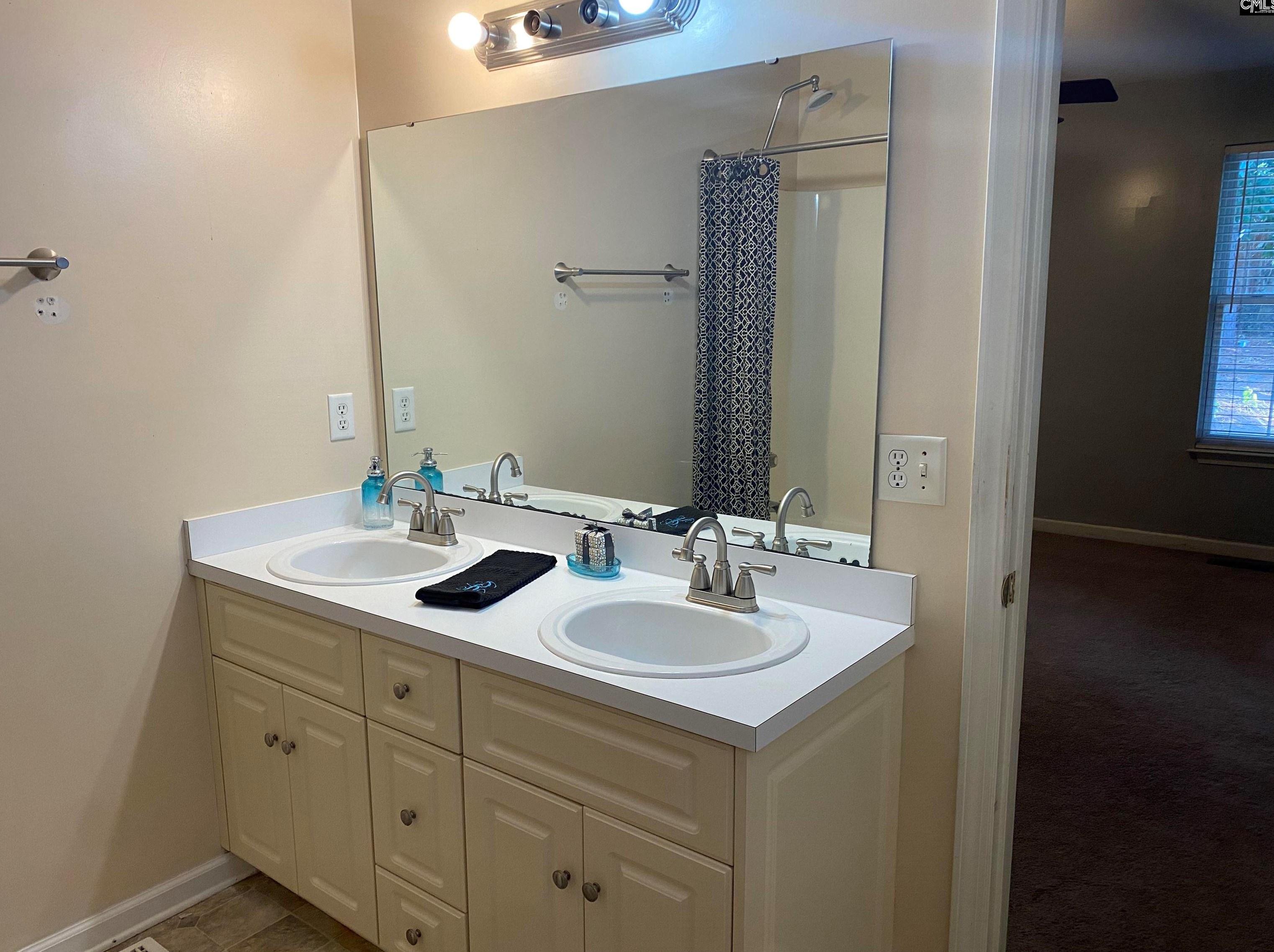 1319 Parliament Lk Dr, Columbia SC 29223-1970 exterior