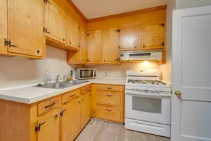 1010 Laurens St, Camden, SC 29020 - Photo 10