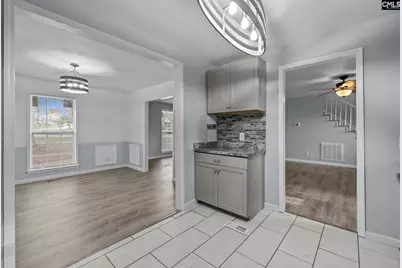 7819 Charles Towne Drive, Columbia, SC 29209 - Photo 8