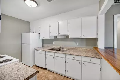 321 Cambout St, Columbia, SC 29210 - Photo 8