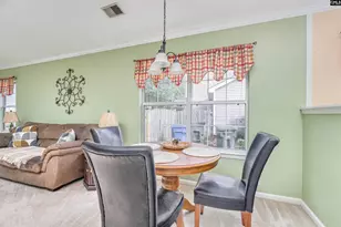 225 E Lake Trail, Columbia, SC 29209 - Photo 6