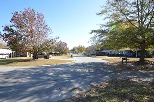 1832 Wadsworth Dr, Cayce, SC 29033 - Photo 2