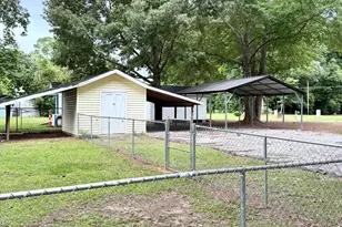 2112 Lakeshore Dr, Manning, SC 29102 - Photo 32