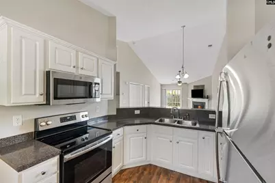 106 Colonial Commons Lane, Columbia, SC 29209 - Photo 4
