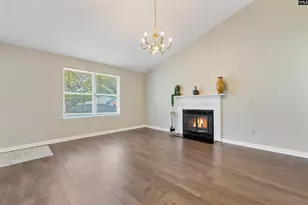 248 Flowerwood Dr, Hopkins, SC 29061 - Photo 4