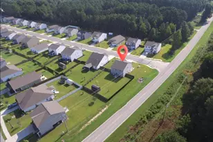 210 Carriagebrook Cir, Camden, SC 29020 - Photo 6