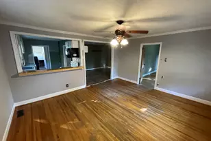 725 Brooks Ave, West Columbia, SC 29169 - Photo 2