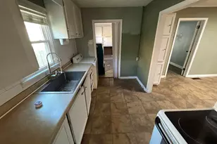 725 Brooks Ave, West Columbia, SC 29169 - Photo 6