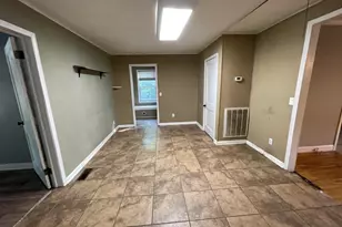 725 Brooks Ave, West Columbia, SC 29169 - Photo 8