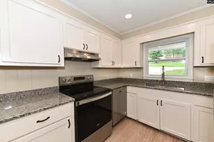 4 Valleybrook Ct, Sumter, SC 29154 - Photo 4