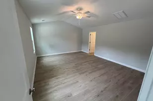 3008 Hallsdale Dr, Elgin, SC 29045 - Photo 6