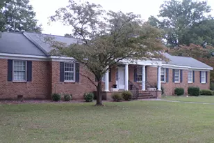 302 Baskin Ave, Bishopville, SC 29010 - Photo 2