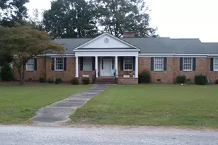 302 Baskin Ave, Bishopville, SC 29010 - Photo 1