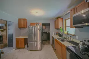 1206 Furman Dr, Sumter, SC 29154 - Photo 6