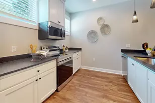 2218 Rosewood Dr, Columbia, SC 29205 - Photo 14