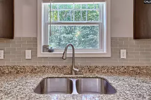 365 Summer Creek Dr, West Columbia, SC 29172 - Photo 10