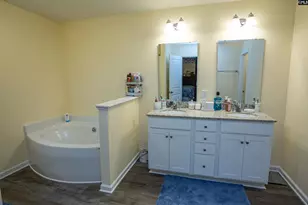 170 Carriagebrook Cir, Camden, SC 29020 - Photo 16