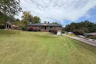 131 S Wheeler Ave, Prosperity, SC 29127 - Photo 2