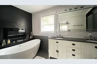 2032 Pinewood Street, Cayce, SC 29033 - Photo 24