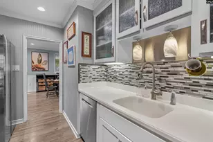 808 Buckingham Rd, Columbia, SC 29205 - Photo 10