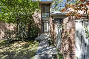 1 Gardenwood Ct, Columbia, SC 29209 - Photo 2